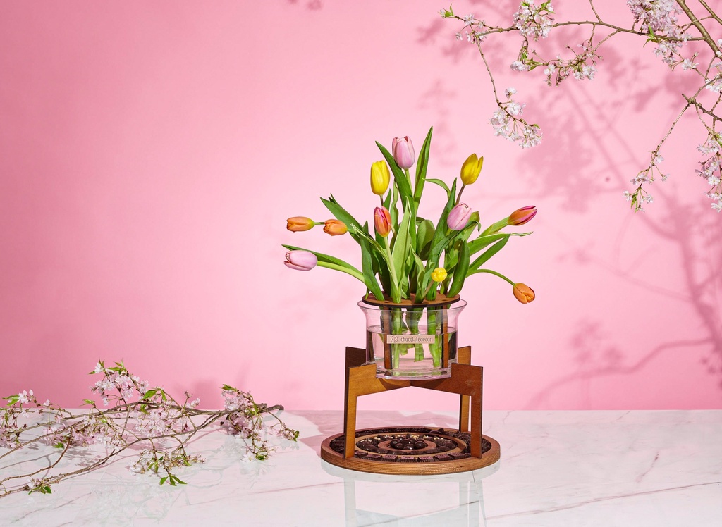Glass Round Vase On Base Chocolate Decor